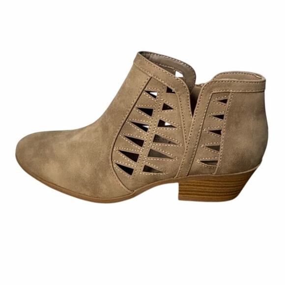 New Marco Women's Tan Ankle Booties Western Cutout design Size 10 - Picture 2 of 6